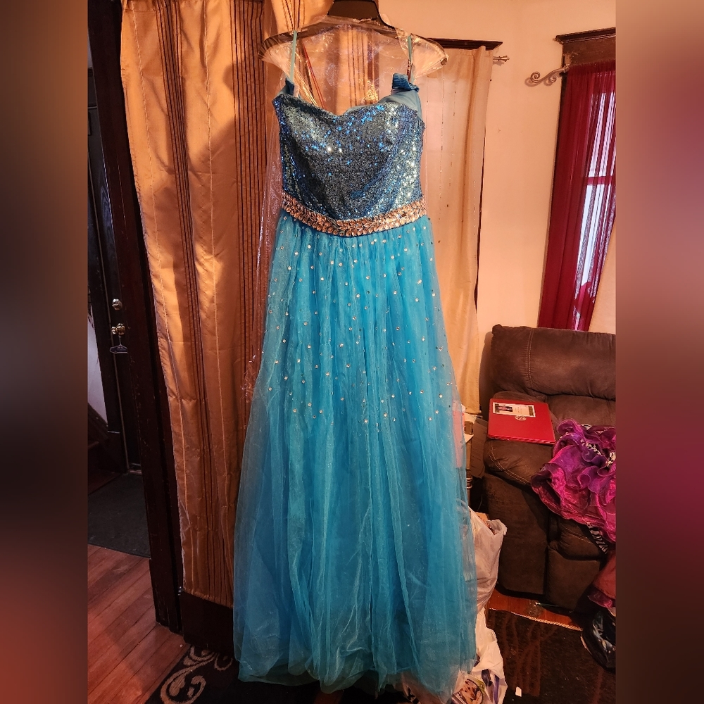 Unknown Brand sz12 Blue Formal Dress